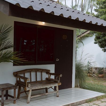 Baanboonpetch Resort Ban Phlong Takhe Екстериор снимка